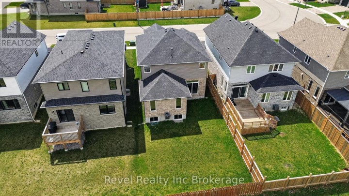 Photo 5 at 32 Sutherland Crescent, Ingersoll - South, Ingersoll