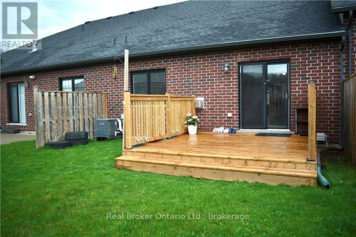 Photo 22 at 9 - 1 Chamberlain Avenue, Ingersoll - South, Ingersoll