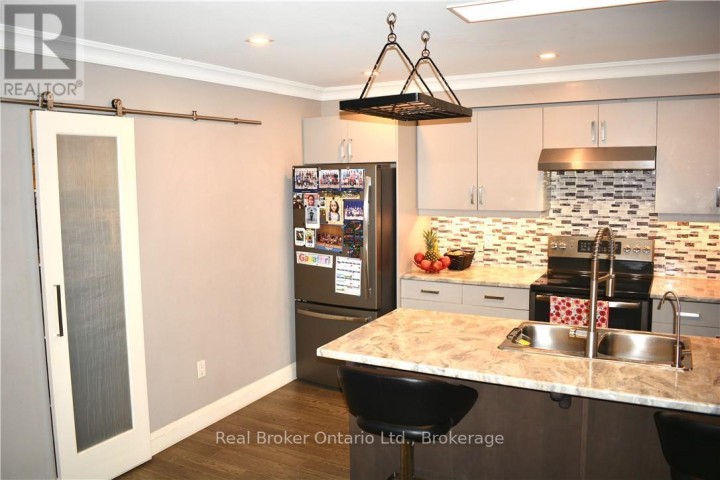 Photo 3 at 9 - 1 Chamberlain Avenue, Ingersoll - South, Ingersoll