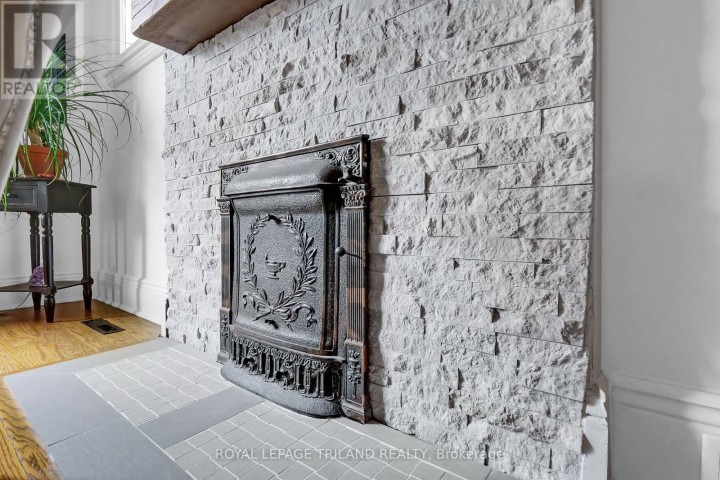 Photo 11 at 86 Kains Street, St. Thomas