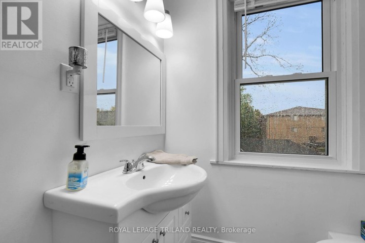 Photo 24 at 86 Kains Street, St. Thomas