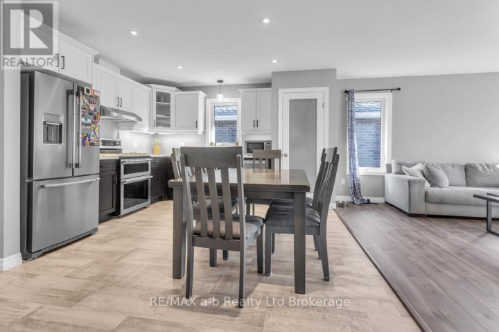 Photo 14 at 242 Wilson Avenue, Tillsonburg