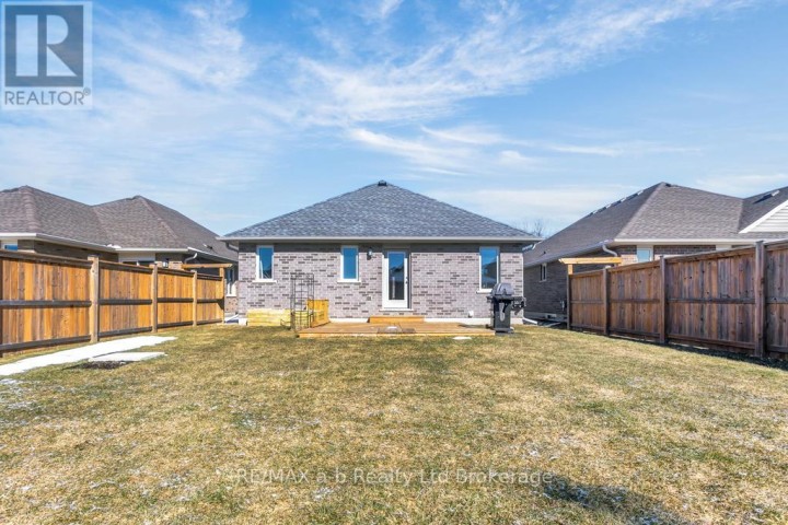 Photo 8 at 242 Wilson Avenue, Tillsonburg