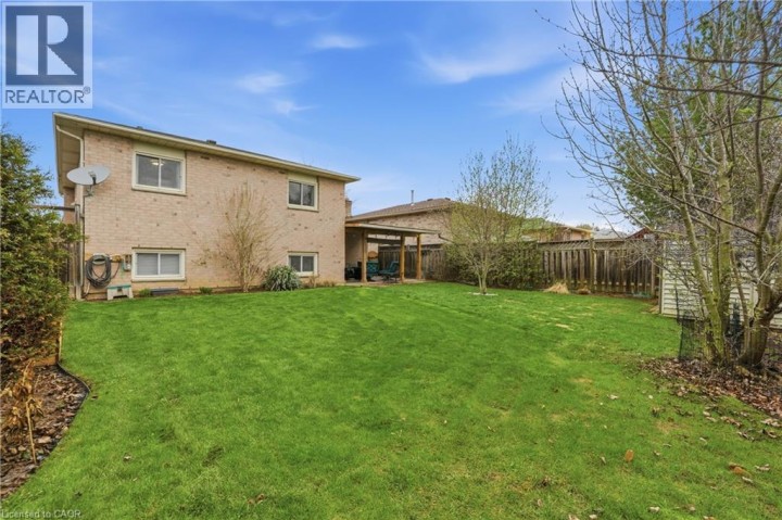 Photo 25 at 32 Hobart Crescent, Lynden Hills, Brantford