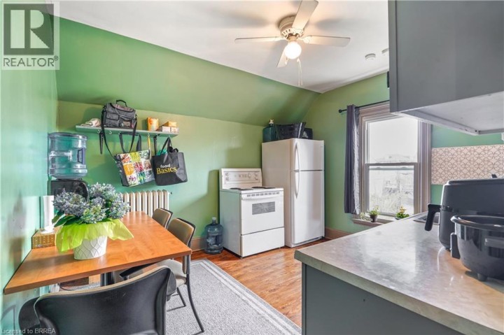 Photo 7 at 10 Henrietta Street, North Ward, Brantford