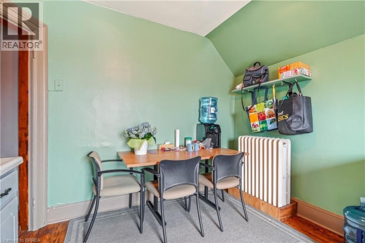 Photo 8 at 10 Henrietta Street, North Ward, Brantford