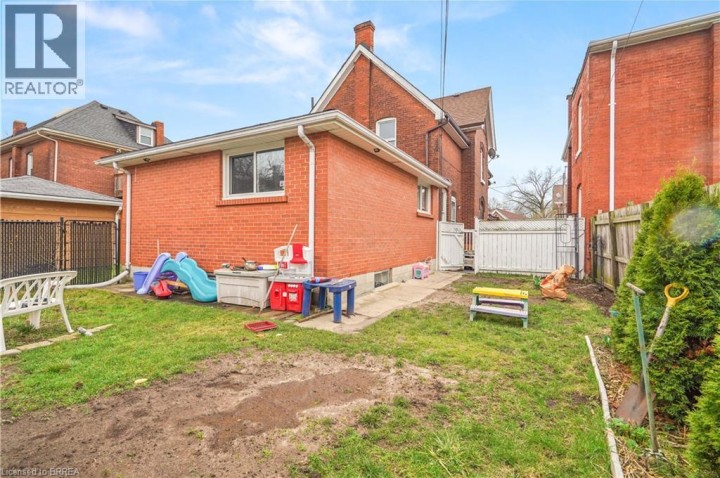 Photo 35 at 10 Henrietta Street, North Ward, Brantford