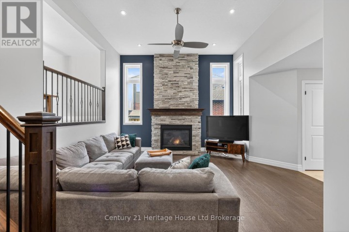 Photo 11 at 81 Graydon Drive, Mount Elgin, South-West Oxford