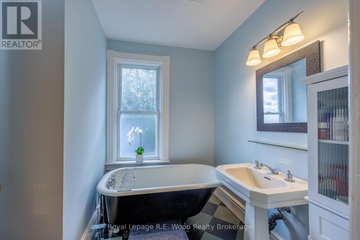 Photo 15 at 10 George Street, Tillsonburg