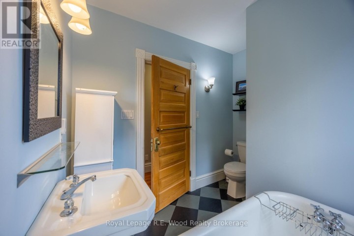 Photo 16 at 10 George Street, Tillsonburg