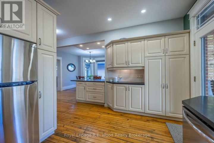 Photo 8 at 10 George Street, Tillsonburg