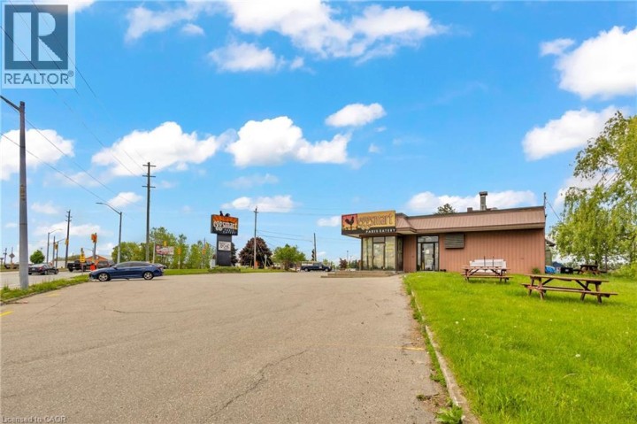 Photo 11 at 156 E Dundas Street, Innerkip, Woodstock