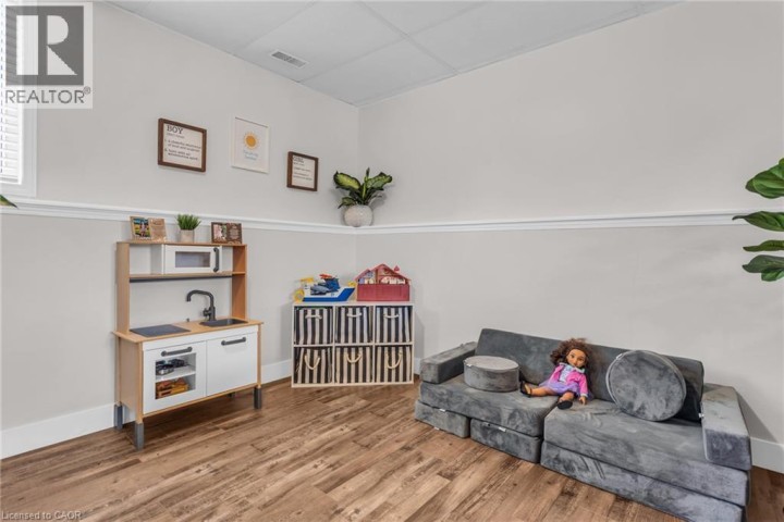 Photo 22 at 22 Lorraine Avenue, Tillsonburg