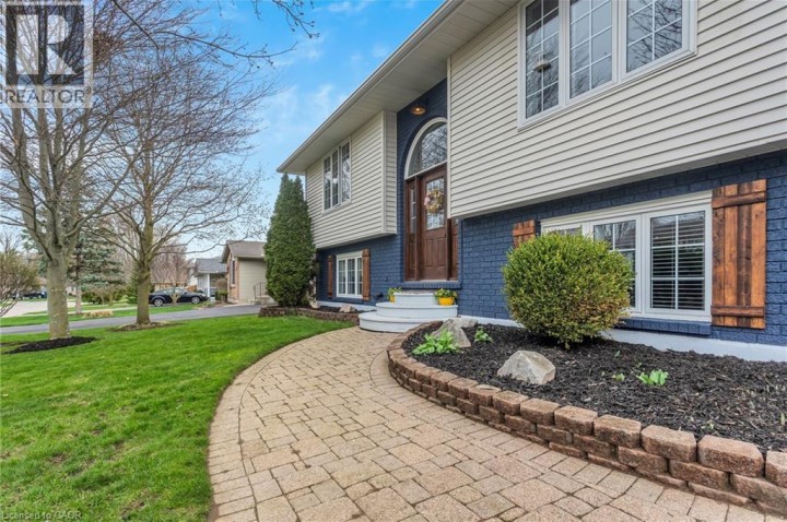 Photo 5 at 22 Lorraine Avenue, Tillsonburg