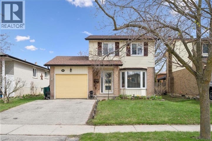 Photo 2 at 52 Tuerr Drive, Laurentian Hills / Country Hills W, Kitchener