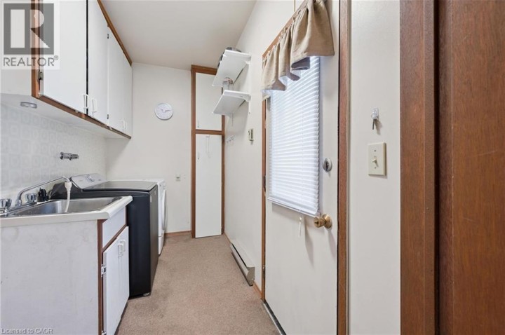 Photo 21 at 52 Tuerr Drive, Laurentian Hills / Country Hills W, Kitchener