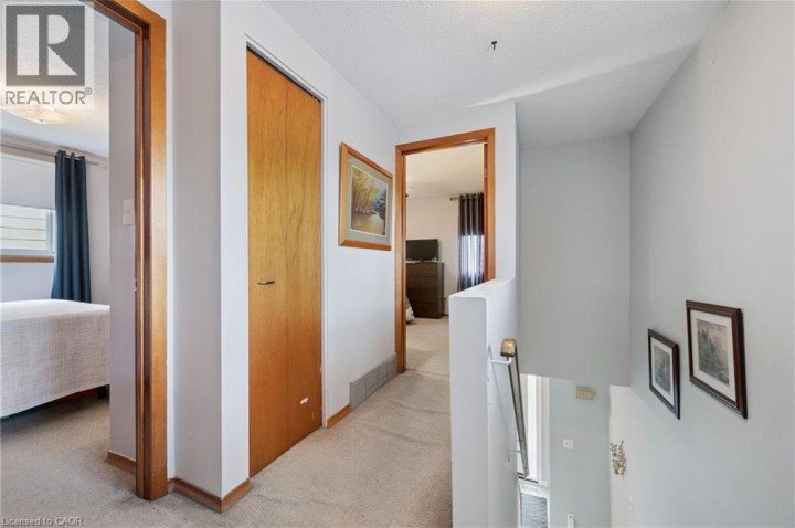 Photo 22 at 52 Tuerr Drive, Laurentian Hills / Country Hills W, Kitchener