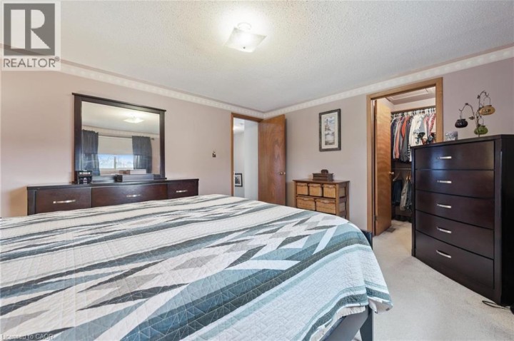 Photo 25 at 52 Tuerr Drive, Laurentian Hills / Country Hills W, Kitchener