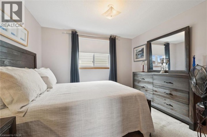 Photo 26 at 52 Tuerr Drive, Laurentian Hills / Country Hills W, Kitchener
