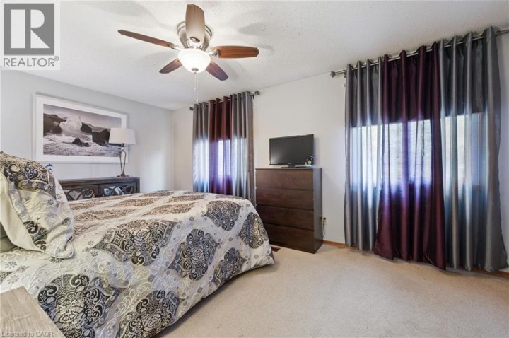 Photo 29 at 52 Tuerr Drive, Laurentian Hills / Country Hills W, Kitchener