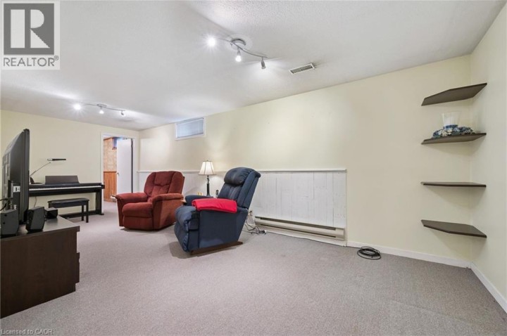 Photo 32 at 52 Tuerr Drive, Laurentian Hills / Country Hills W, Kitchener