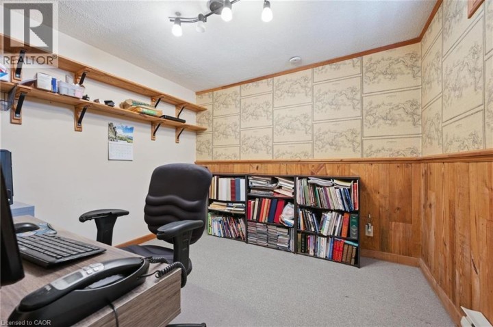 Photo 34 at 52 Tuerr Drive, Laurentian Hills / Country Hills W, Kitchener