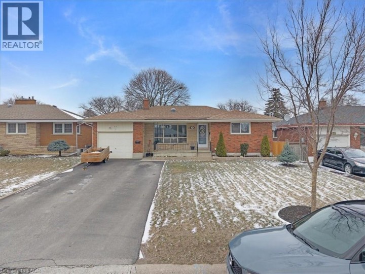 Photo 1 at 26 Wiltshire Drive, Mayfair, Brantford