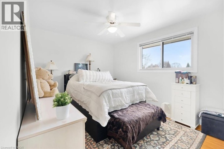 Photo 14 at 26 Wiltshire Drive, Mayfair, Brantford