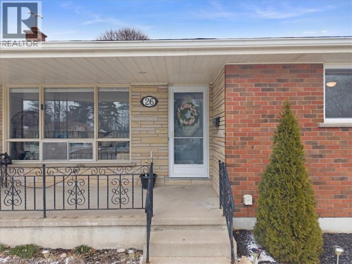Photo 3 at 26 Wiltshire Drive, Mayfair, Brantford