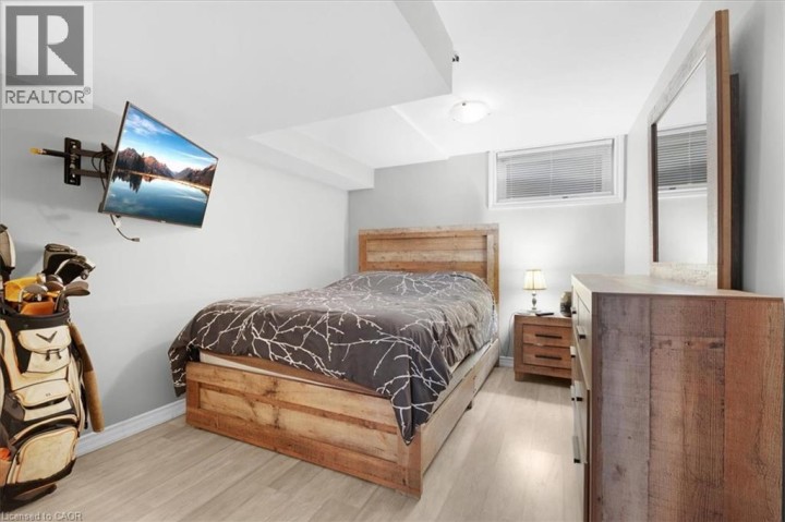 Photo 34 at 26 Wiltshire Drive, Mayfair, Brantford