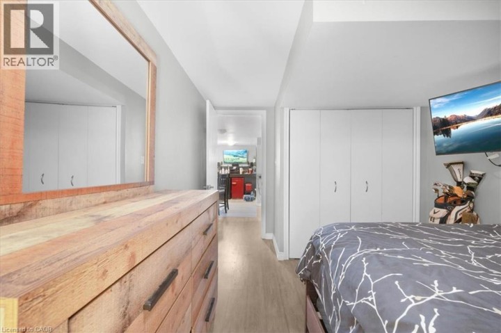 Photo 35 at 26 Wiltshire Drive, Mayfair, Brantford