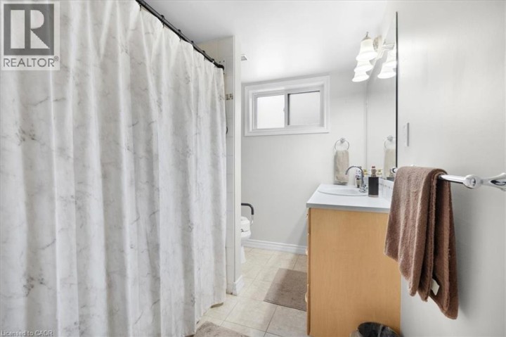 Photo 36 at 26 Wiltshire Drive, Mayfair, Brantford