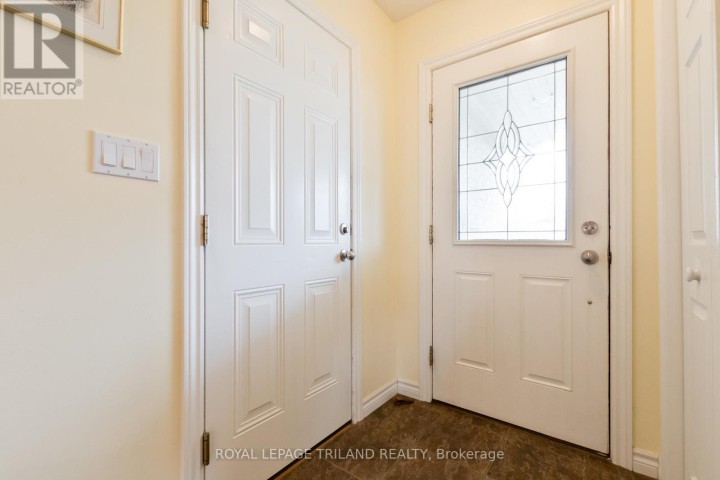 Photo 8 at 87 Pine Valley Drive, St. Thomas