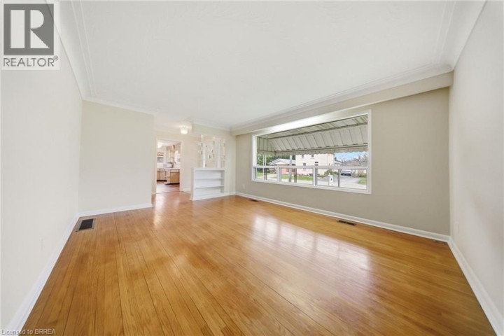 Photo 6 at 51 Graham Avenue, Lion's Park, Brantford