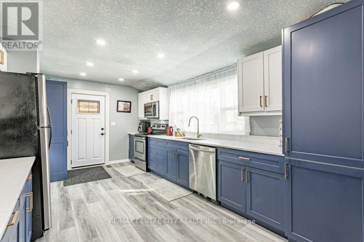 Photo 13 at 52 Princess Avenue, St. Thomas