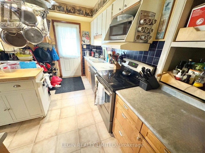 Photo 5 at 14 Glanworth Avenue, St. Thomas