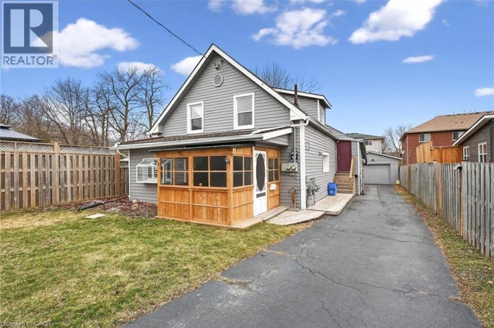 Photo 1 at 93 Walnut Street, Old West Brant, Brantford