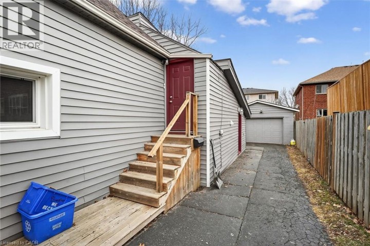 Photo 13 at 93 Walnut Street, Old West Brant, Brantford