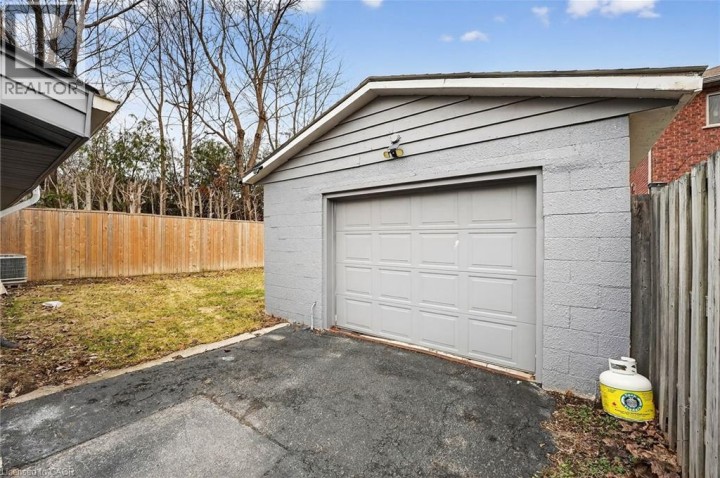 Photo 19 at 93 Walnut Street, Old West Brant, Brantford