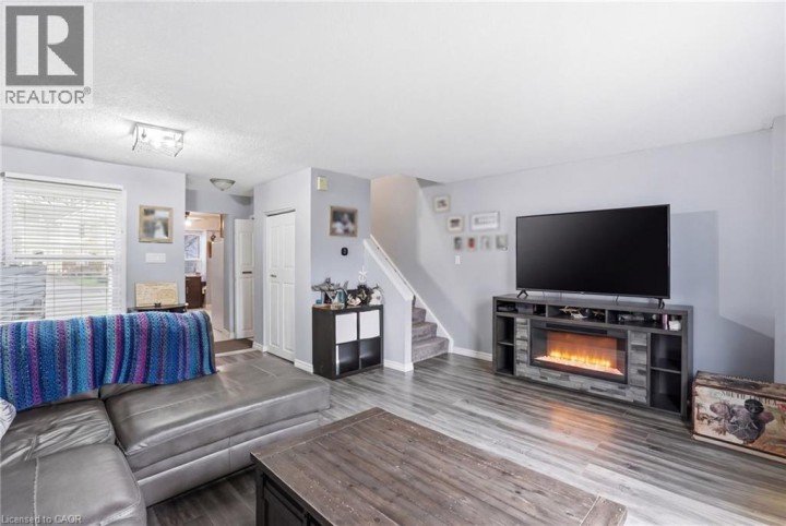 Photo 11 at 16 Enfield Crescent, Brantwood Park, Brantford