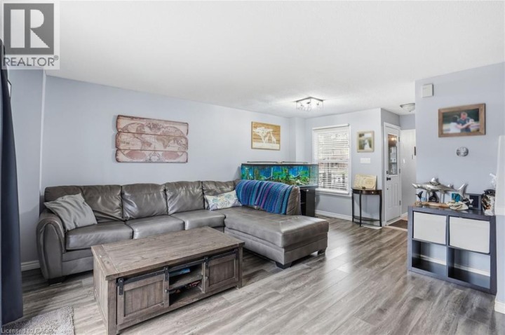 Photo 12 at 16 Enfield Crescent, Brantwood Park, Brantford