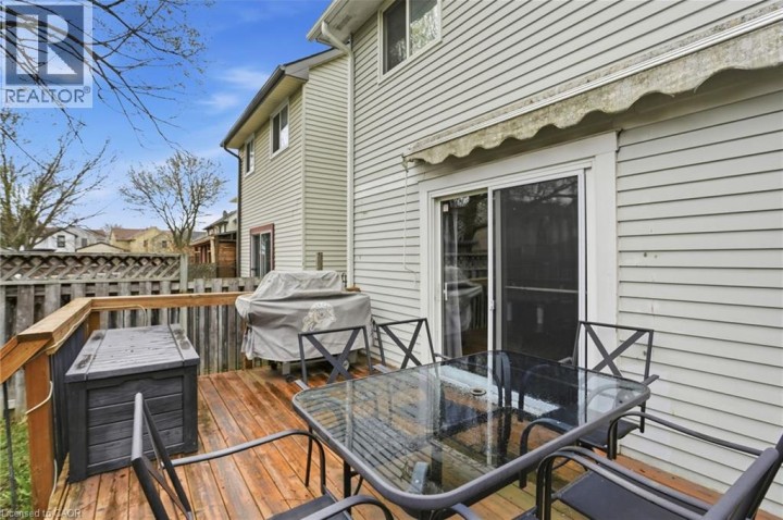 Photo 32 at 16 Enfield Crescent, Brantwood Park, Brantford