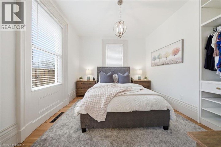 Photo 10 at 62 Walnut Street, Old West Brant, Brantford