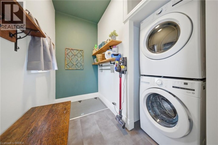 Photo 14 at 62 Walnut Street, Old West Brant, Brantford