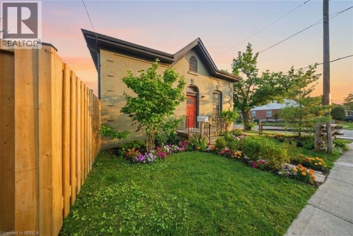 Photo 2 at 62 Walnut Street, Old West Brant, Brantford