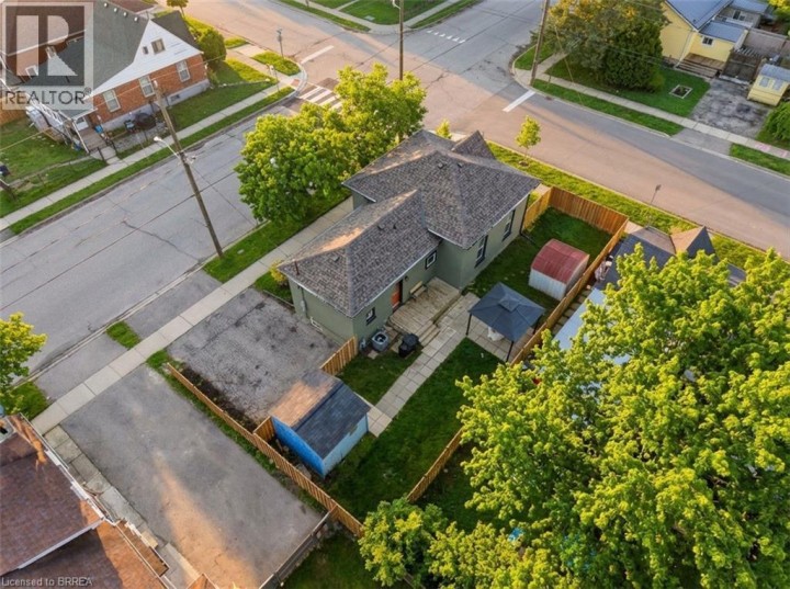 Photo 21 at 62 Walnut Street, Old West Brant, Brantford