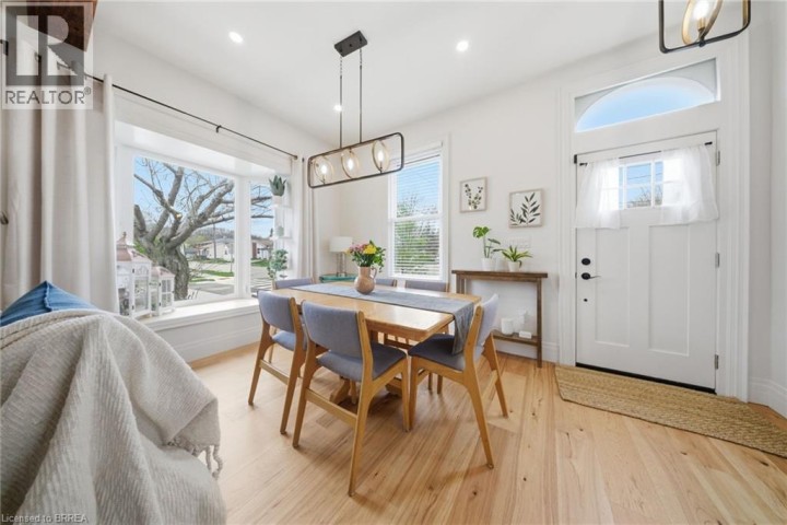 Photo 3 at 62 Walnut Street, Old West Brant, Brantford