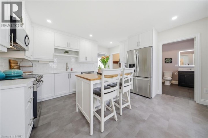 Photo 7 at 62 Walnut Street, Old West Brant, Brantford