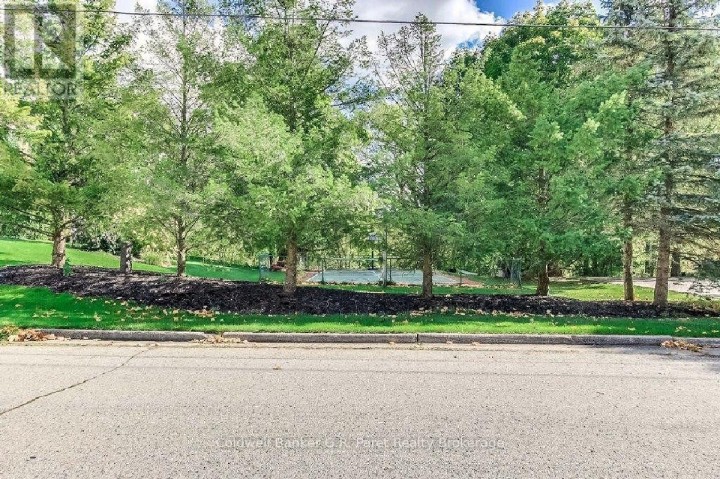 Photo 4 at 53 Parkwood Drive, Tillsonburg