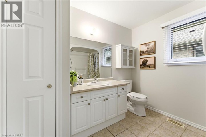 Photo 19 at 11 - 73 Morton Avenue, North Park / Wood St., Brantford